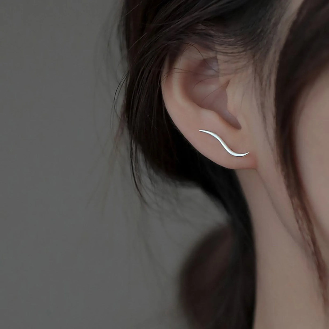 Wave Line Design Earrings - Piercing