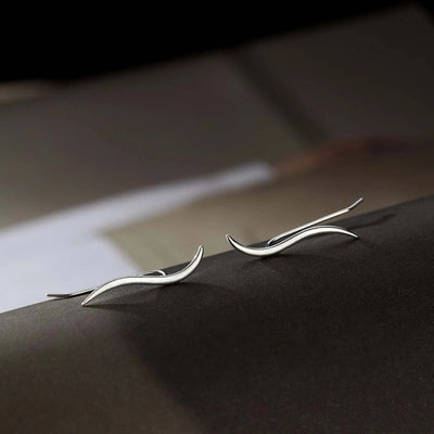 Wave Line Design Earrings - Piercing