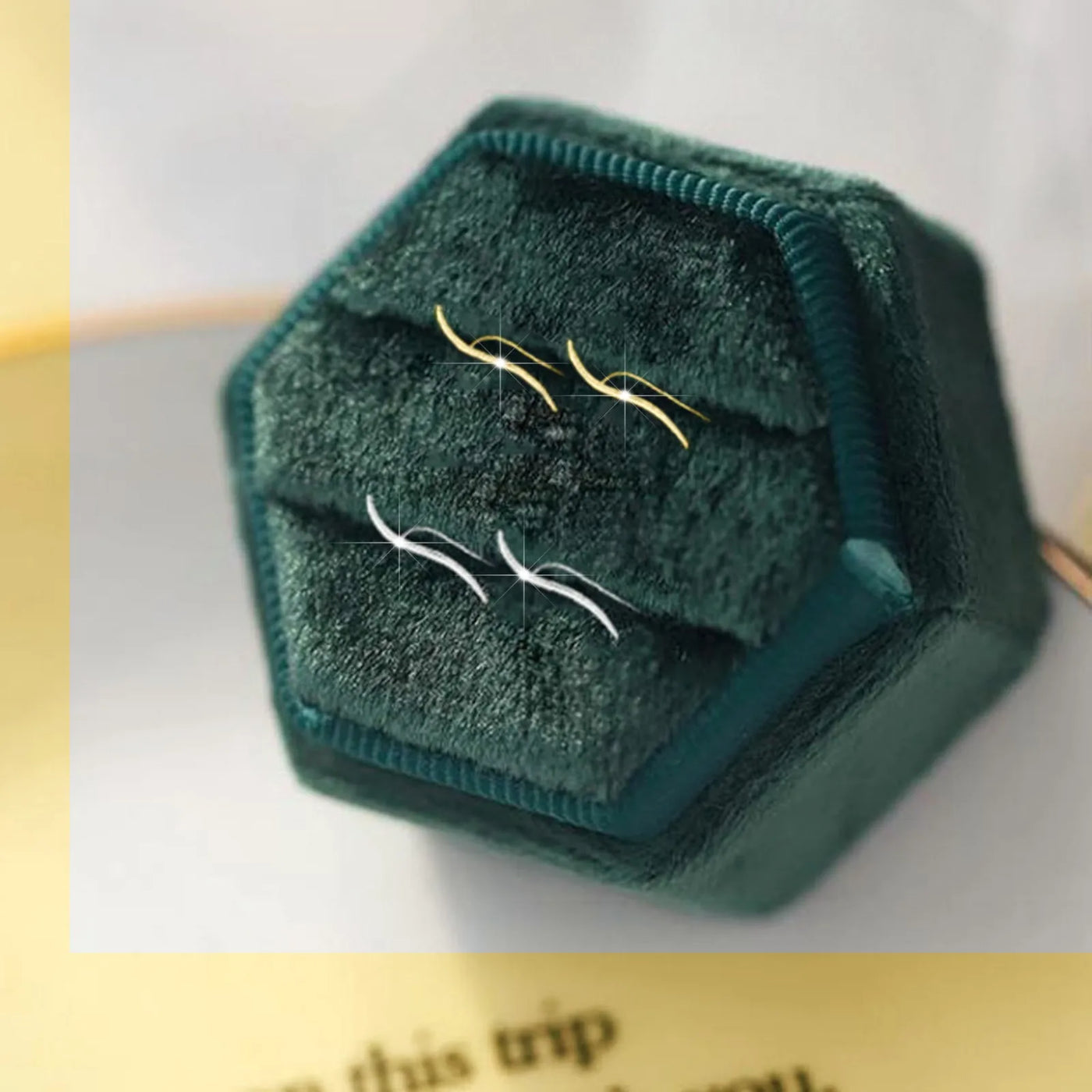 Wave Line Design Earrings - Piercing